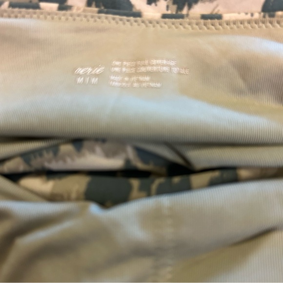 Aerie Bandeau Convertible One Piece Swimsuit Leopard Keyhole Tan size Medium - Picture 5 of 8